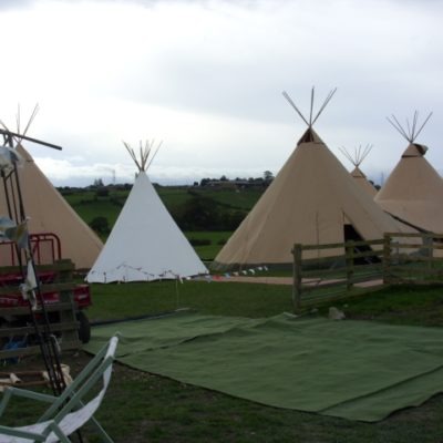 Low Farm, Liversedge Wedding Decorations